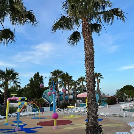Campingplads Mobilhom 3 Ch Secteur Les Champs Cp52 Proche Piscine A La Carabasse Vias